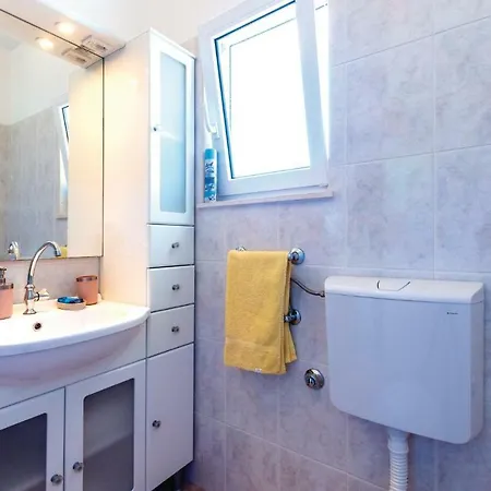 דירה Three-bedroom In פודסטראנה